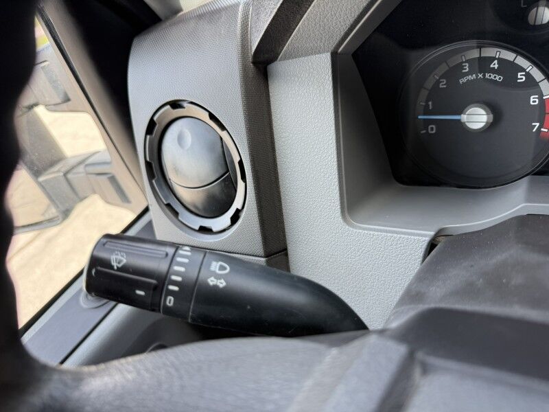 2016 Ford F-350 DRW 4x4 Stake Flatbed w/ Lift Gate XL Collinsville OK