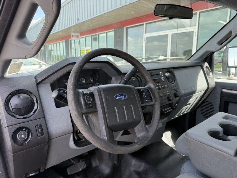 2016 Ford F-350 DRW 4x4 Stake Flatbed w/ Lift Gate XL Collinsville OK