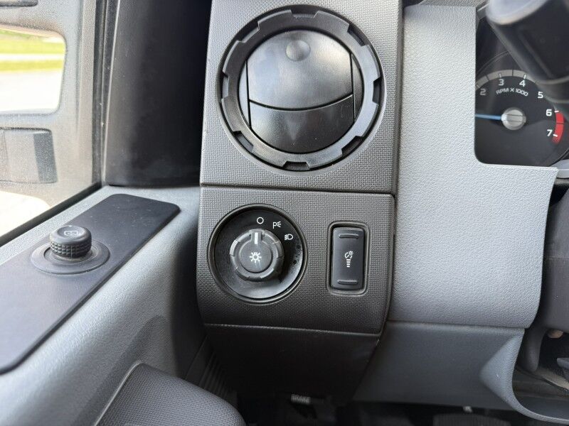 2016 Ford F-350 DRW 4x4 Stake Flatbed w/ Lift Gate XL Collinsville OK