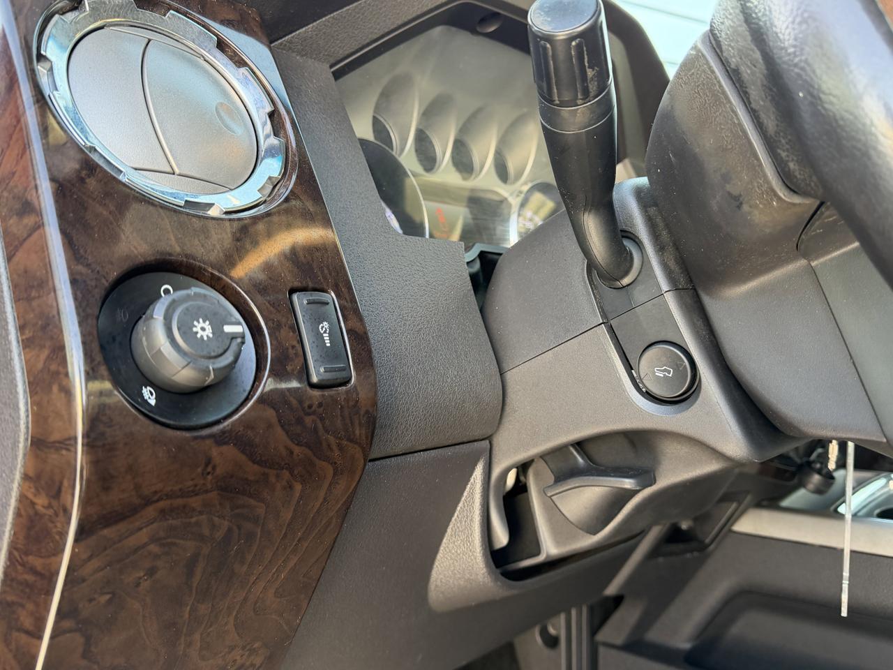 2016 Ford F-350 SRW Super Duty Crew Cab 4x4 | V8 Diesel Redwater AB