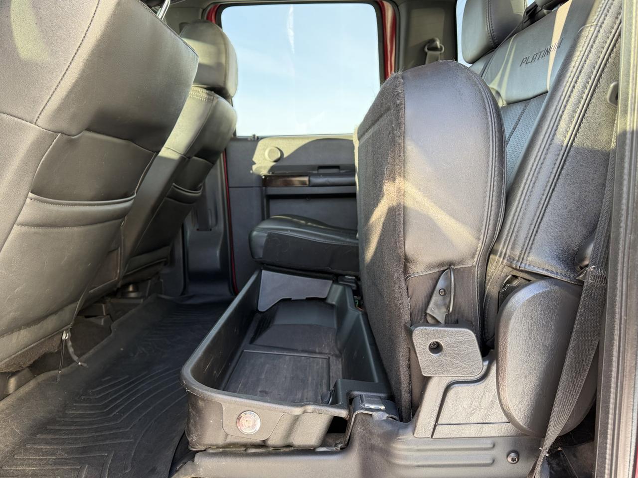 2016 Ford F-350 SRW Super Duty Crew Cab 4x4 | V8 Diesel Redwater AB