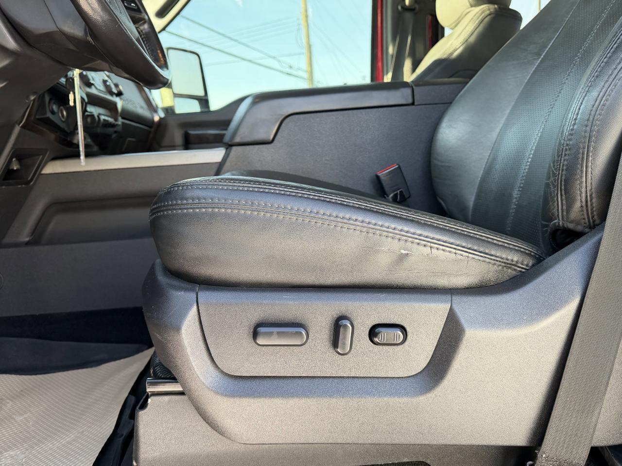 2016 Ford F-350 SRW Super Duty Crew Cab 4x4 | V8 Diesel Redwater AB