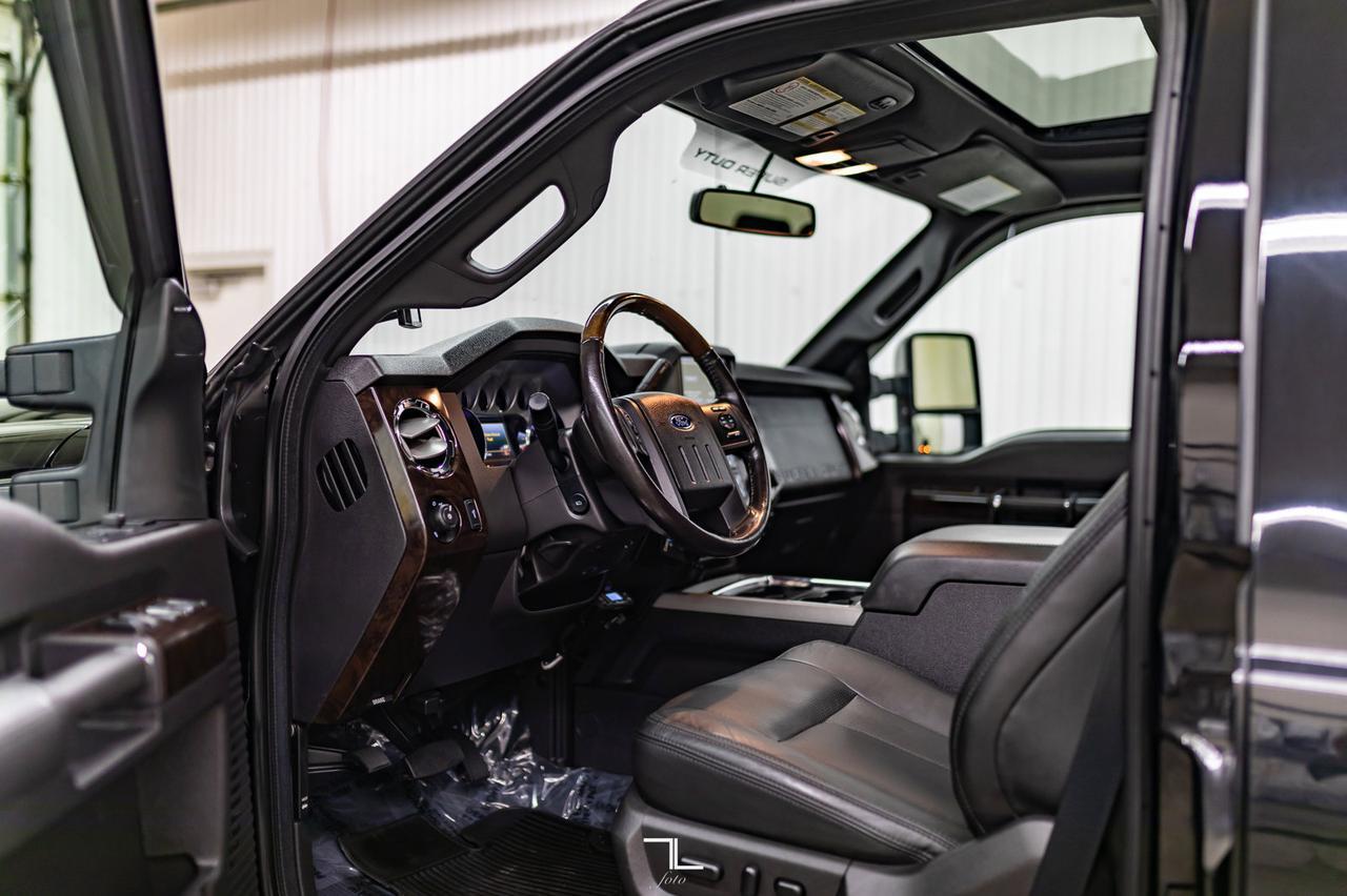 2016 Ford F-450 4x4 Crew Cab Platinum Dually Diesel Leather Roof Nav BCam Red Deer AB