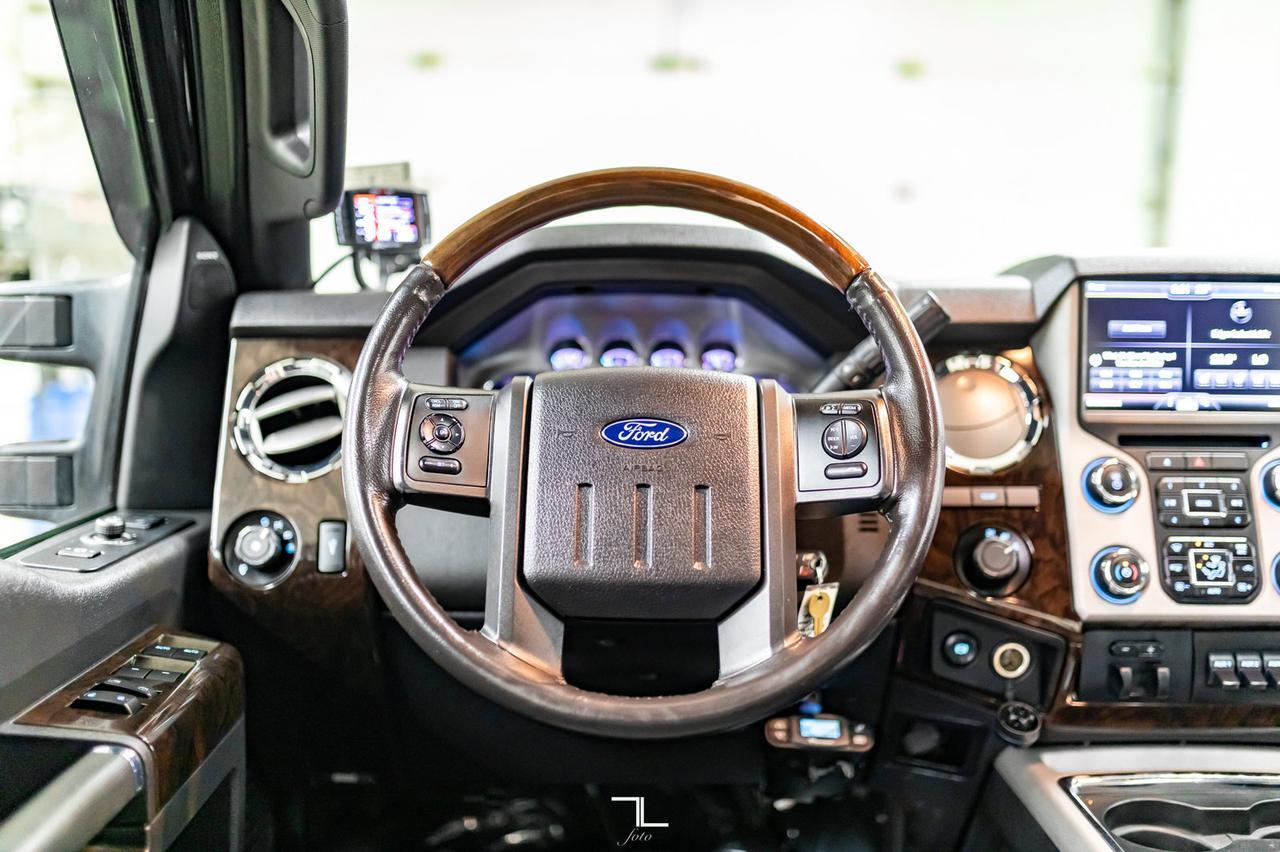 2016 Ford F-450 4x4 Crew Cab Platinum Dually Diesel Leather Roof Nav BCam Red Deer AB