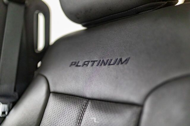 2016 Ford F-450 4x4 Crew Cab Platinum Dually Diesel Leather Roof Nav BCam Red Deer AB