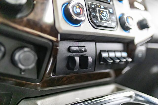 2016 Ford F-450 4x4 Crew Cab Platinum Dually Diesel Leather Roof Nav BCam Red Deer AB