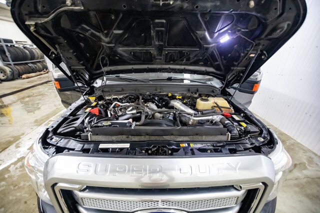 2016 Ford F-450 4x4 Crew Cab Platinum Dually Diesel Leather Roof Nav BCam Red Deer AB