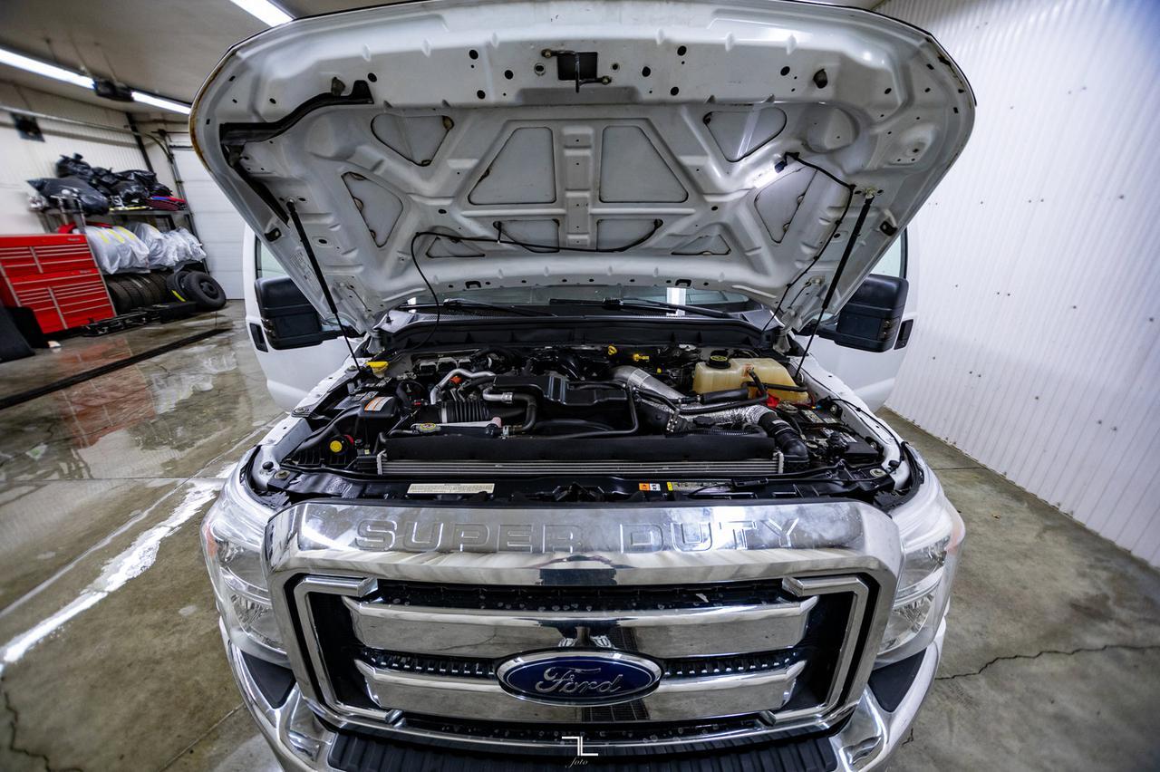 2016 Ford F-450 4x4 Crew Cab XLT Deck Diesel Red Deer AB