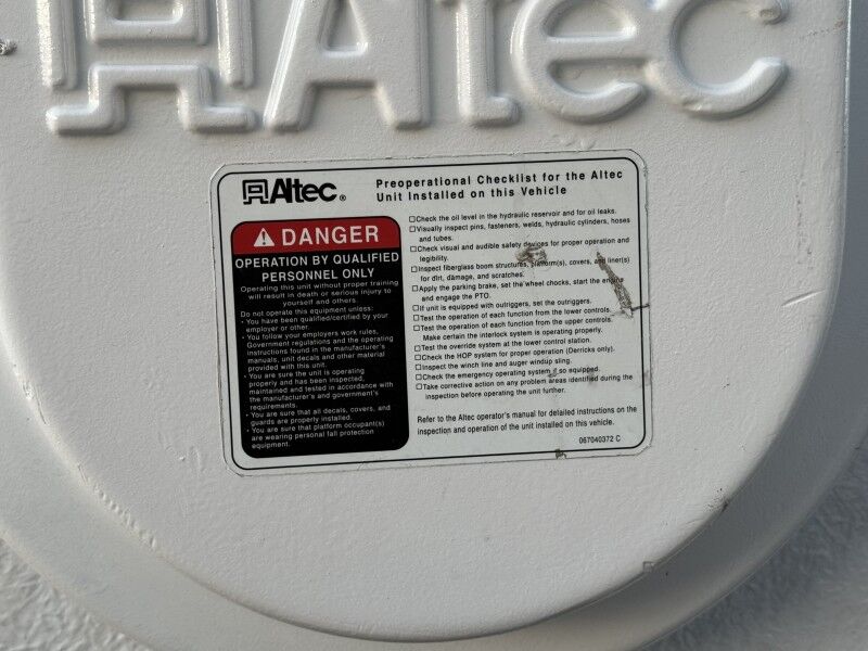 2016 Ford F-450 V10 4x4 Altec Bucket Truck XL Collinsville OK