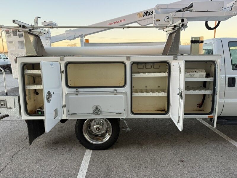 2016 Ford F-450 V10 4x4 Altec Bucket Truck XL Collinsville OK