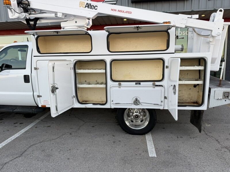 2016 Ford F-450 V10 4x4 Altec Bucket Truck XL Collinsville OK