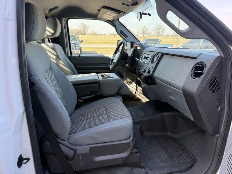 2016 Ford F-450 V10 Stake Body w/ Lift Gate 67k mi's XL Collinsville OK