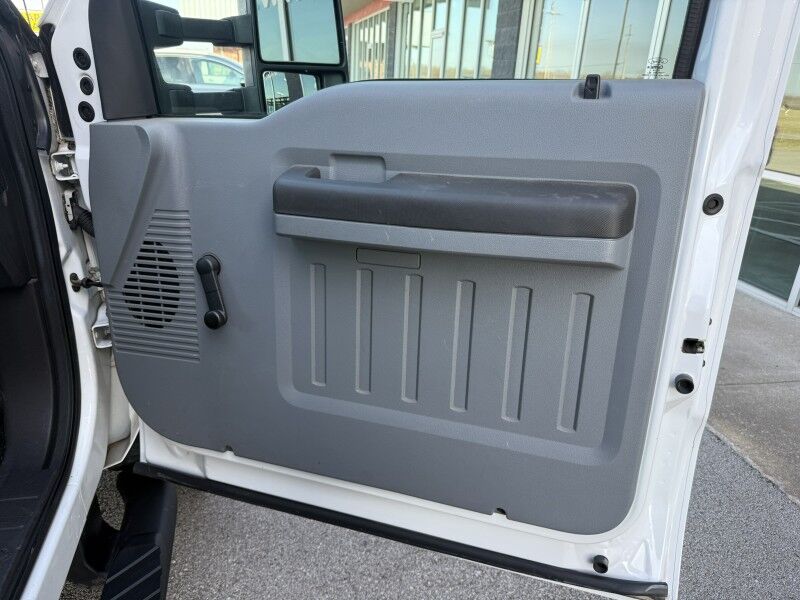 2016 Ford F-450 V10 Stake Body w/ Lift Gate 67k mi's XL Collinsville OK