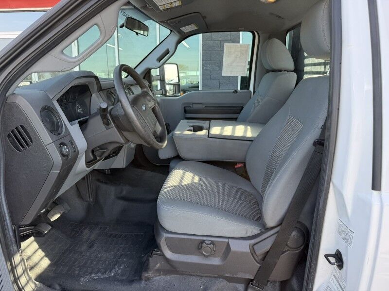 2016 Ford F-450 V10 Stake Body w/ Lift Gate 67k mi's XL Collinsville OK