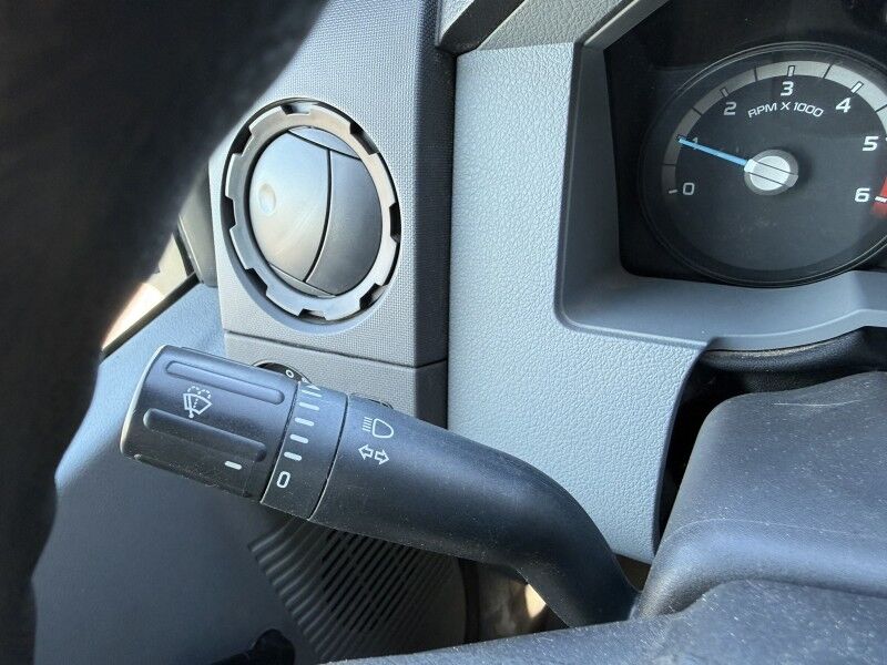 2016 Ford F-450 V10 Stake Body w/ Lift Gate 67k mi's XL Collinsville OK