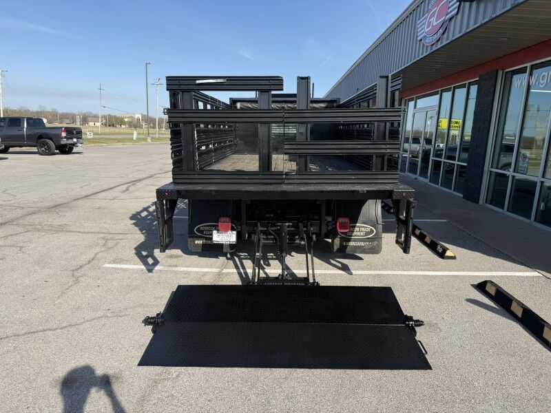 2016 Ford F-450 V10 Stake Body w/ Lift Gate 67k mi's XL Collinsville OK