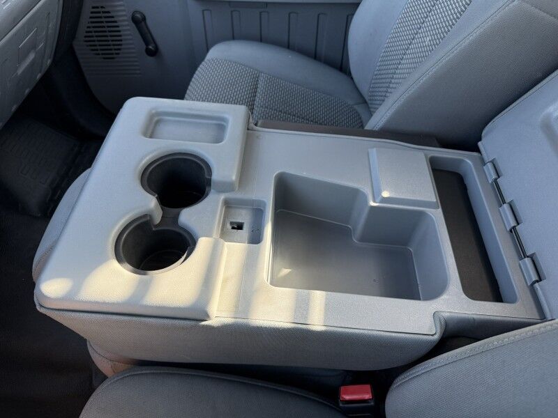 2016 Ford F-450 V10 Stake Body w/ Lift Gate 67k mi's XL Collinsville OK