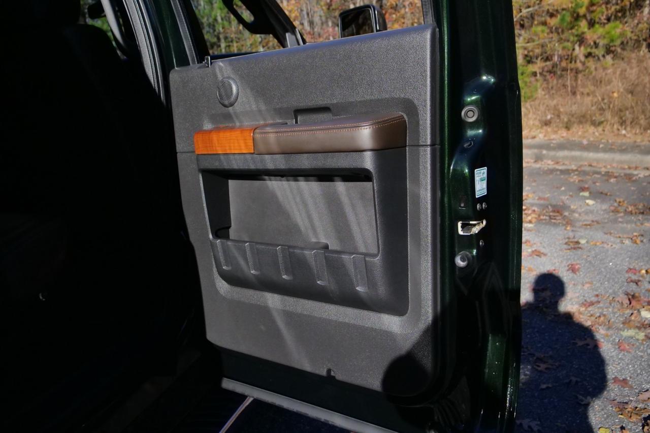 2016 Ford F-450SD King Ranch 4X4 / DRW / Truck Topper / 6.7L V8 Diesel! Lincolnton NC