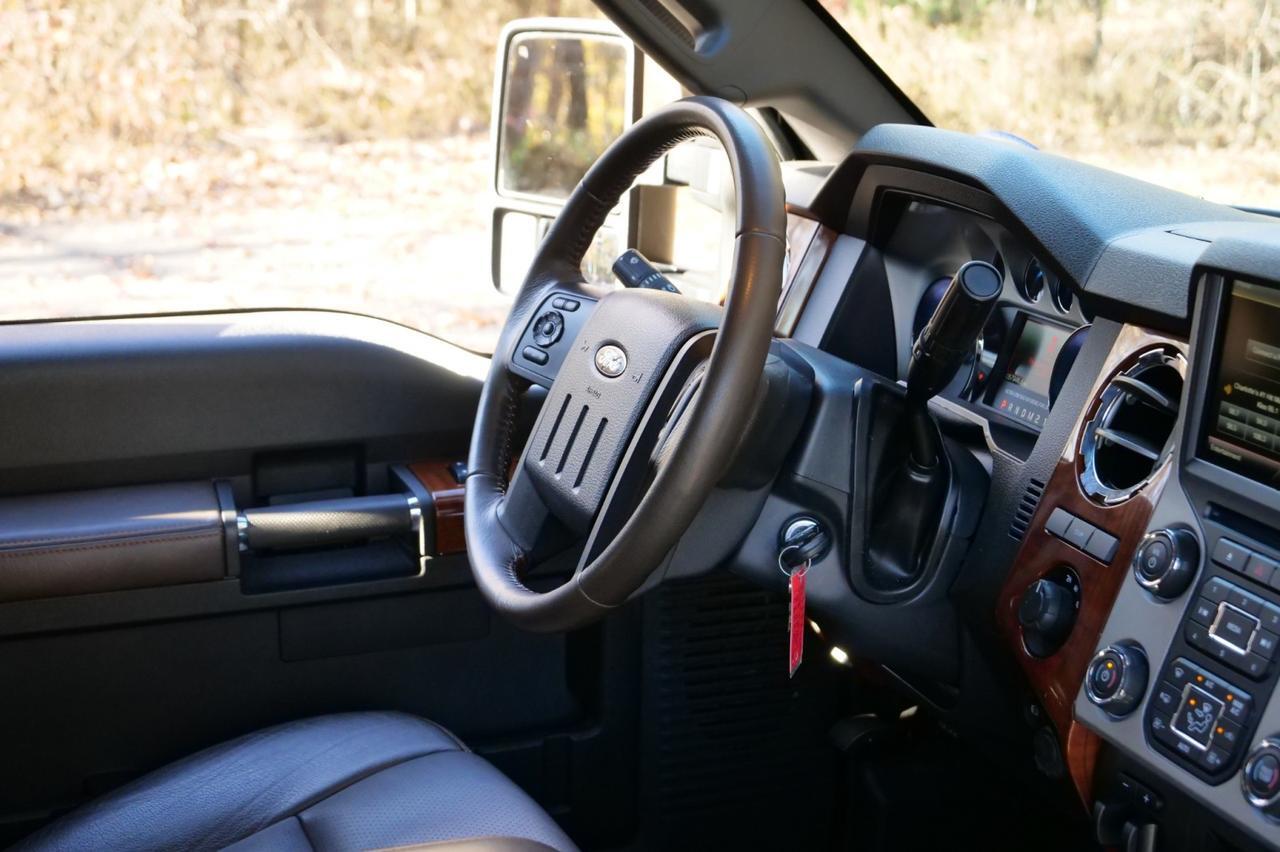 2016 Ford F-450SD King Ranch 4X4 / DRW / Truck Topper / 6.7L V8 Diesel! Lincolnton NC