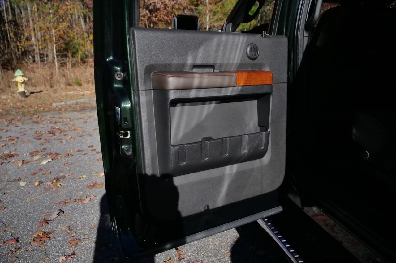 2016 Ford F-450SD King Ranch 4X4 / DRW / Truck Topper / 6.7L V8 Diesel! Lincolnton NC