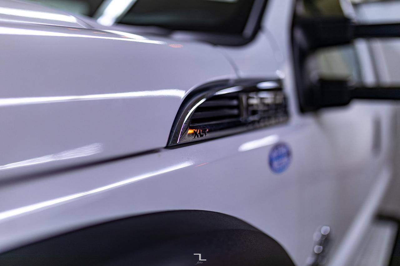 2016 Ford F-550 4x4 Crew Cab XLT Picker Diesel Red Deer AB