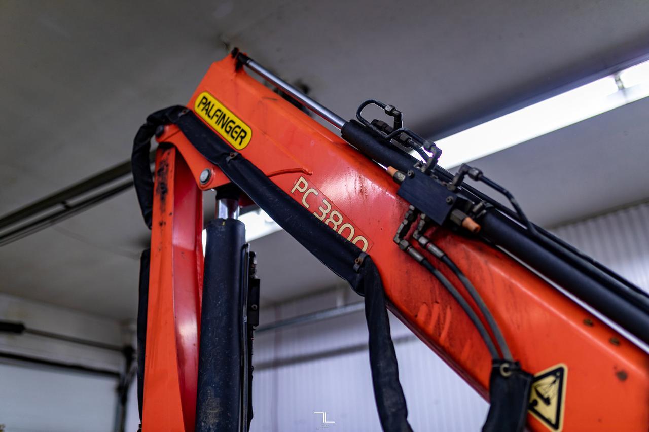 2016 Ford F-550 4x4 Crew Cab XLT Picker Diesel Red Deer AB