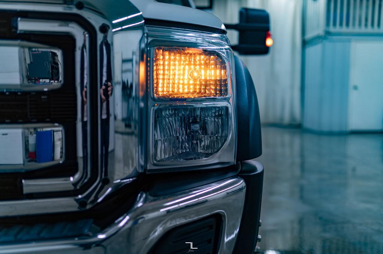 2016 Ford F-550 4x4 Crew Cab XLT Picker Diesel Red Deer AB