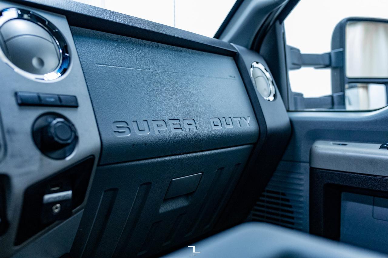 2016 Ford F-550 4x4 Crew Cab XLT Picker Diesel Red Deer AB