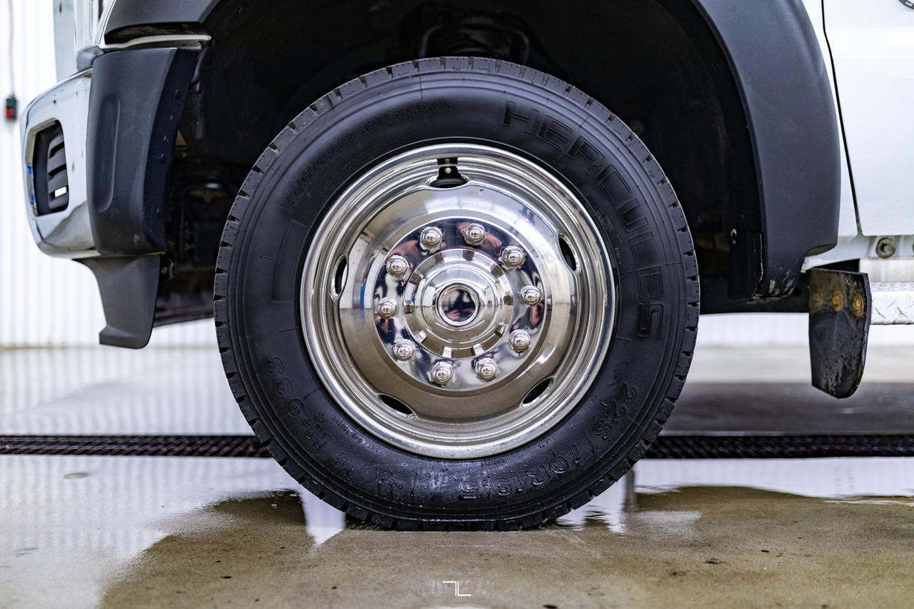 2016 Ford F-550 4x4 Crew Cab XLT Picker Diesel Red Deer AB