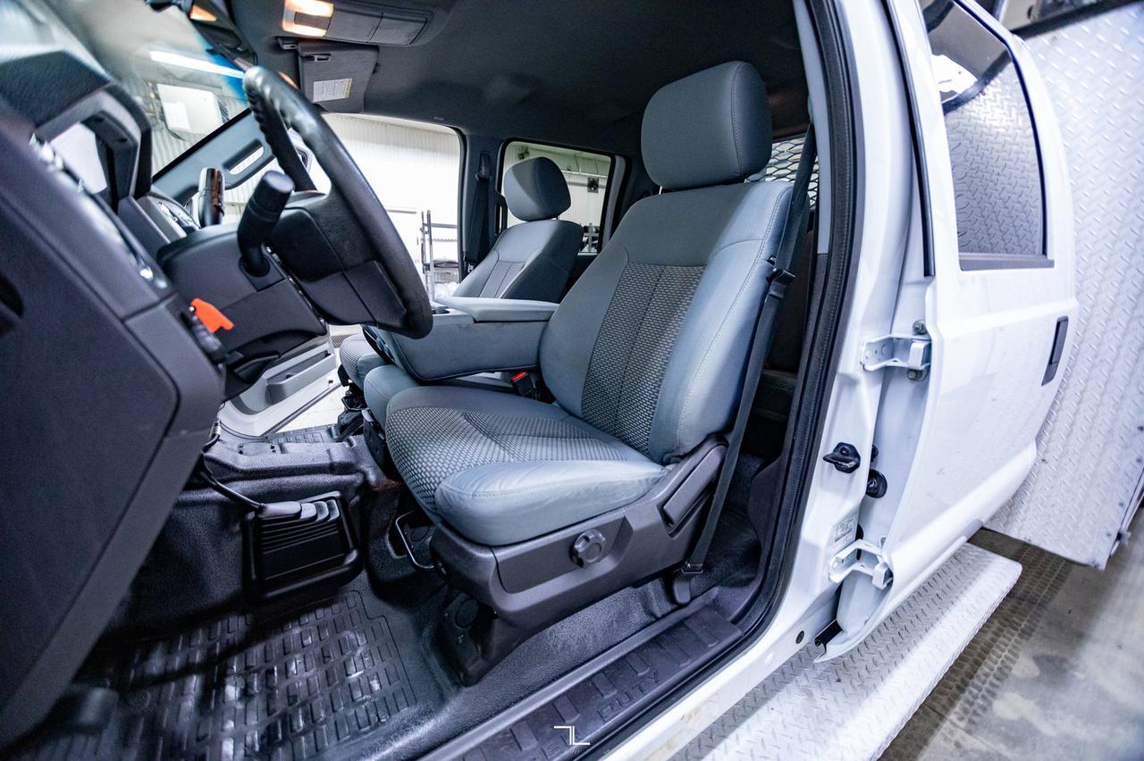 2016 Ford F-550 4x4 Crew Cab XLT Picker Diesel Red Deer AB