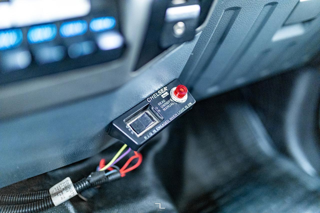 2016 Ford F-550 4x4 Crew Cab XLT Picker Diesel Red Deer AB