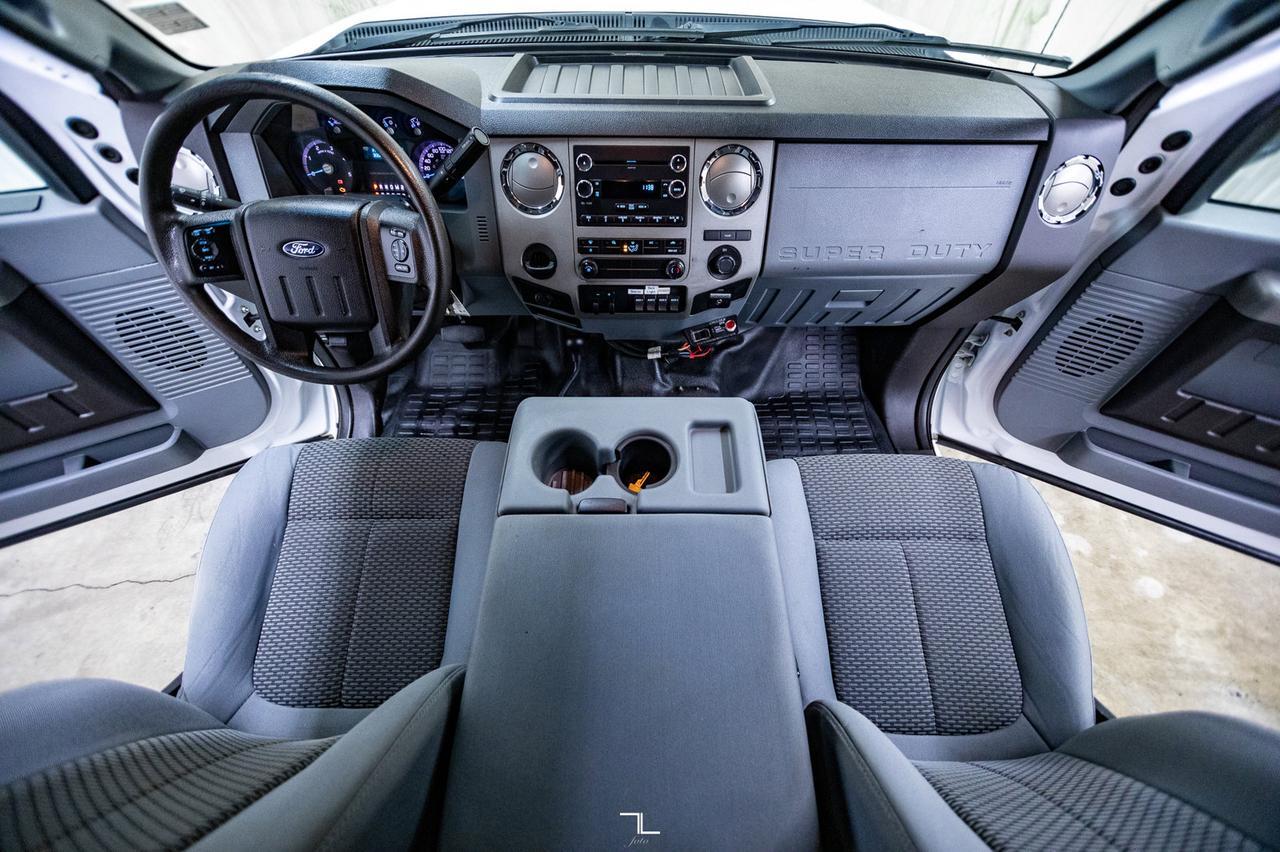 2016 Ford F-550 4x4 Crew Cab XLT Picker Diesel Red Deer AB