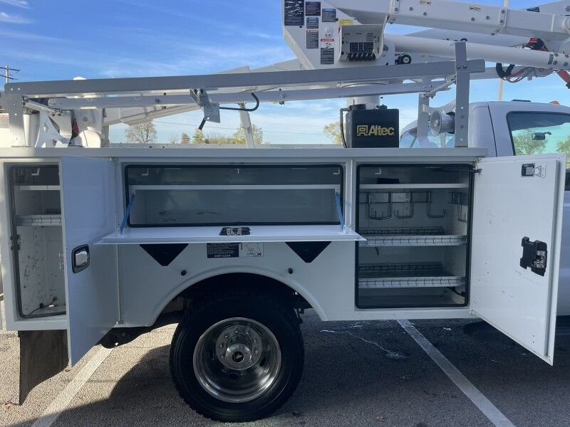 2016 Ford F-550 4x4 Diesel Altec Bucket Truck XL Collinsville OK