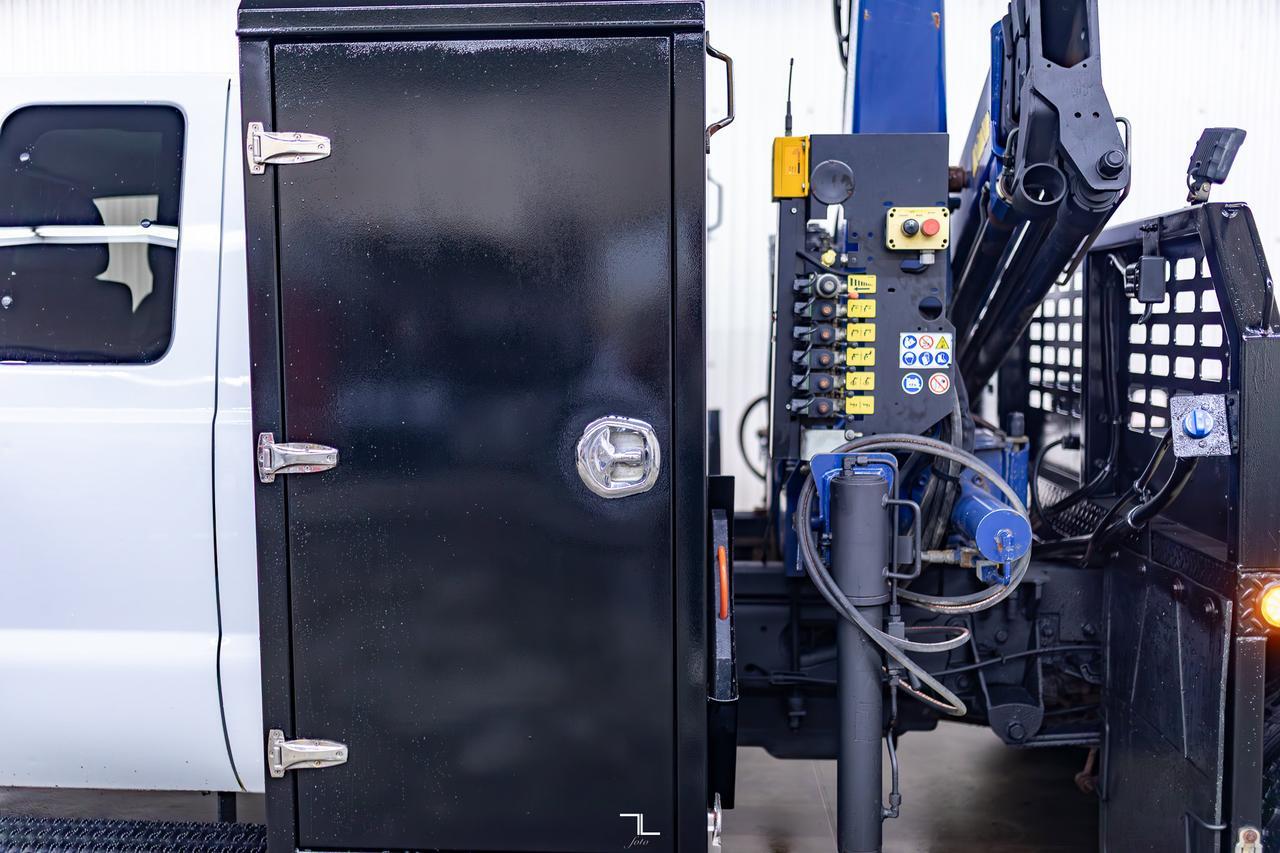 2016 Ford F-550 4x4 Super Cab XLT Picker Deck Diesel Red Deer AB