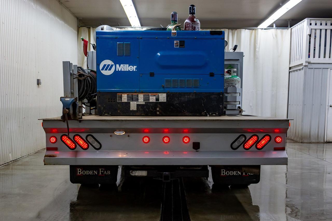 2016 Ford F-550 4x4 Super Cab XLT Welding Deck Diesel Red Deer AB