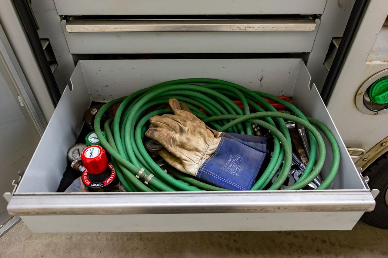 2016 Ford F-550 4x4 Super Cab XLT Welding Deck Diesel Red Deer AB