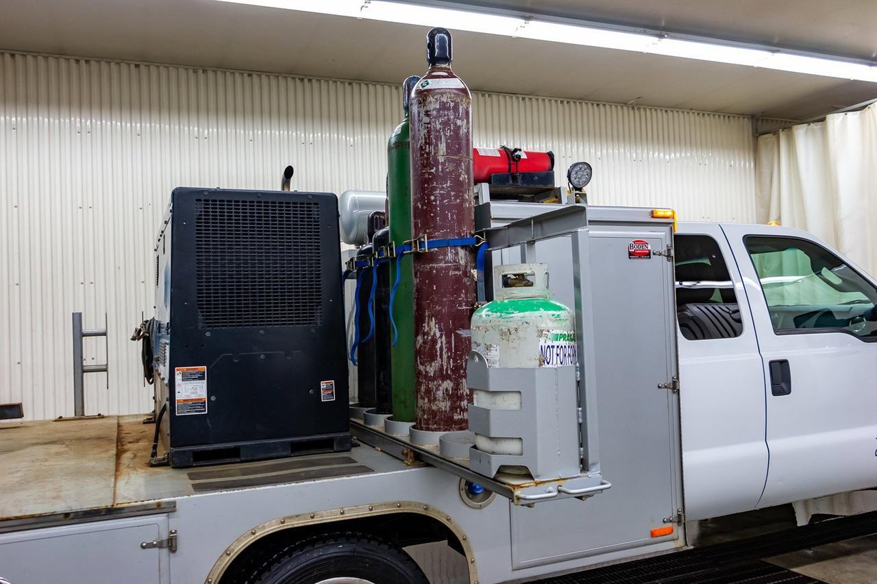 2016 Ford F-550 4x4 Super Cab XLT Welding Deck Diesel Red Deer AB