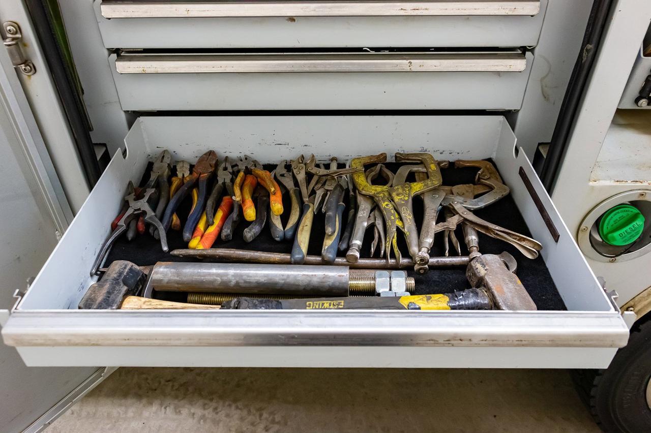 2016 Ford F-550 4x4 Super Cab XLT Welding Deck Diesel Red Deer AB