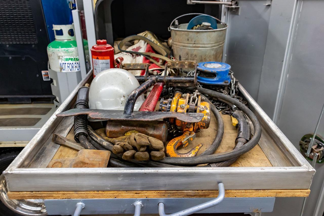 2016 Ford F-550 4x4 Super Cab XLT Welding Deck Diesel Red Deer AB