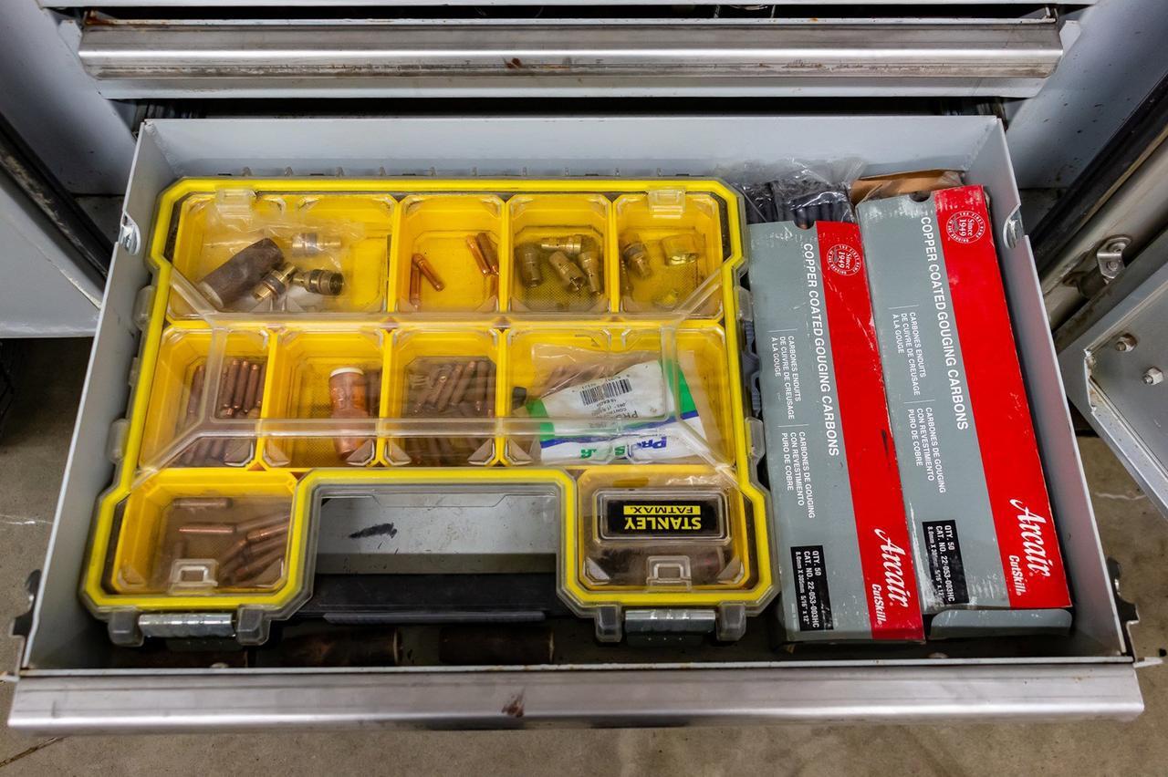 2016 Ford F-550 4x4 Super Cab XLT Welding Deck Diesel Red Deer AB