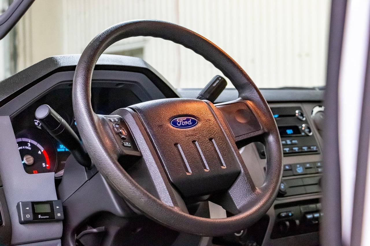 2016 Ford F-550 4x4 Super Cab XLT Welding Deck Diesel Red Deer AB