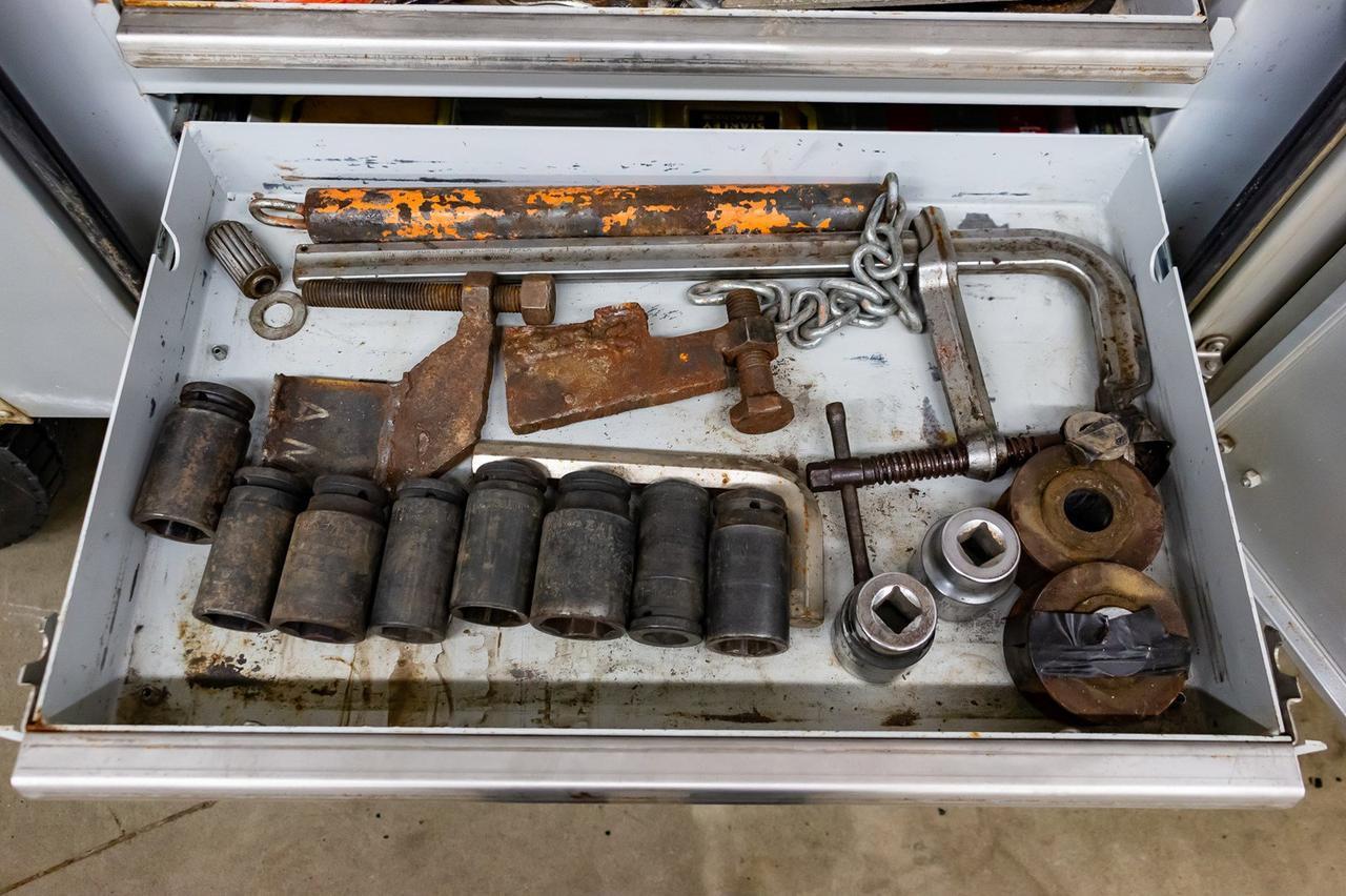 2016 Ford F-550 4x4 Super Cab XLT Welding Deck Diesel Red Deer AB