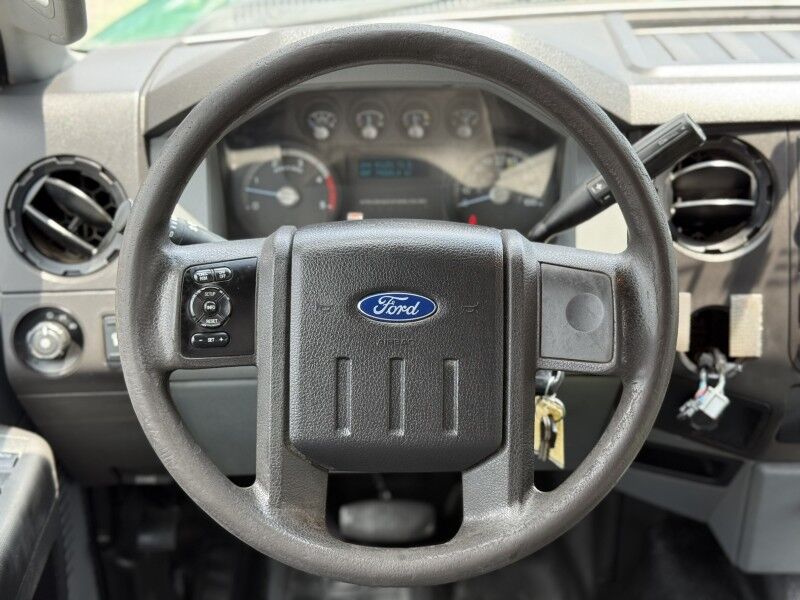 2016 Ford F-550 Super Duty Chassis XL Crew Cab 200 DRW RWD w/ Dump Body Arlington VA