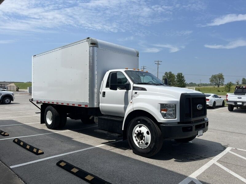 2016 Ford F-650 V10 16' Box Truck Collinsville OK