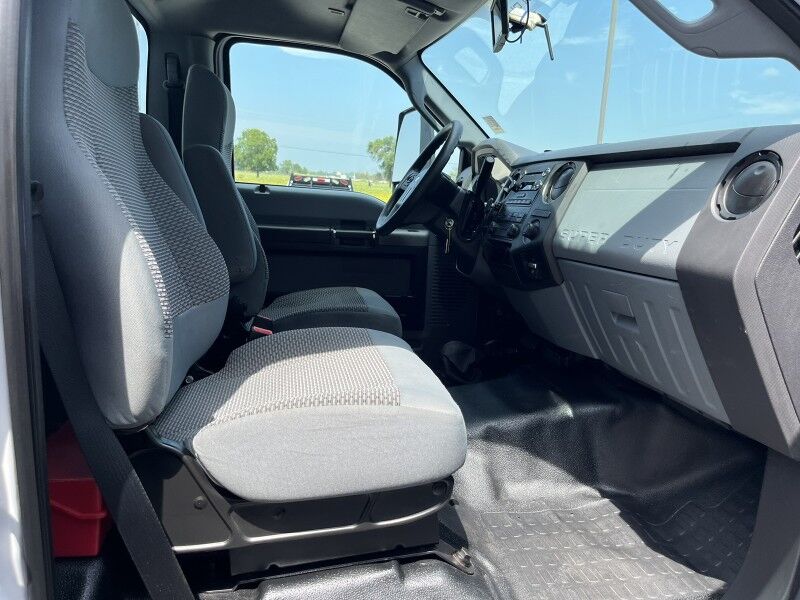 2016 Ford F-650 V10 16' Box Truck Collinsville OK