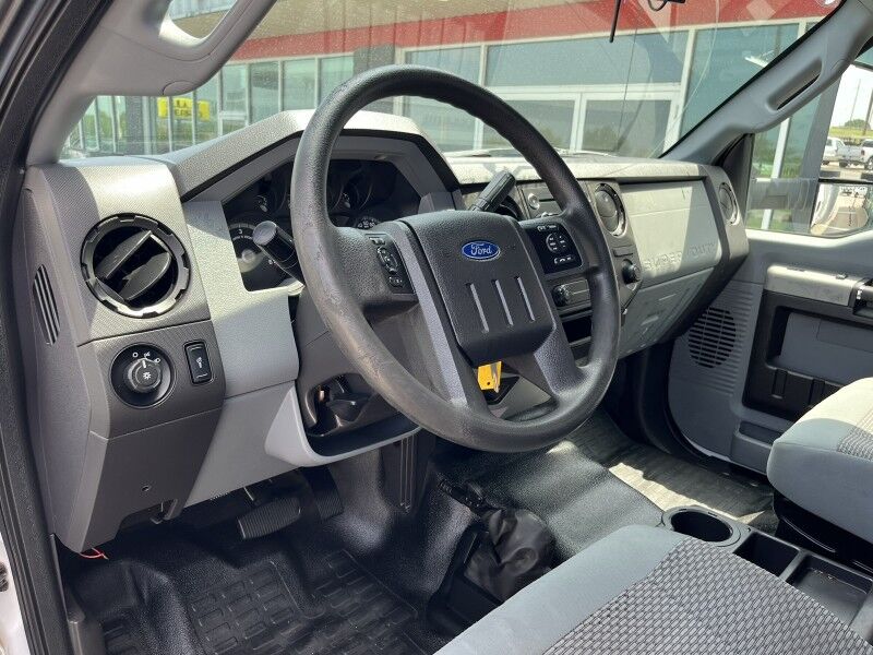 2016 Ford F-650 V10 16' Box Truck Collinsville OK
