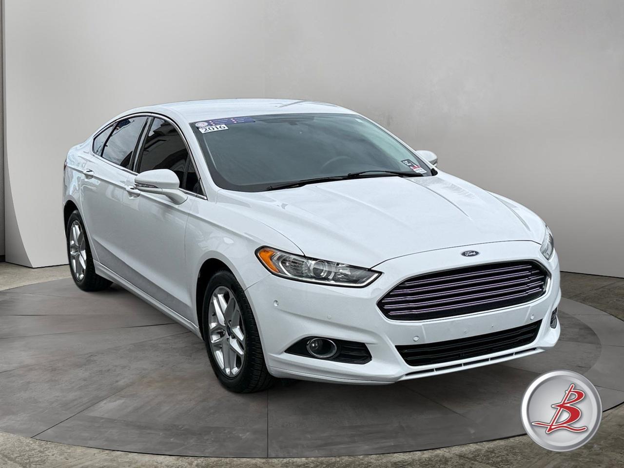 2016 Ford FUSION SE