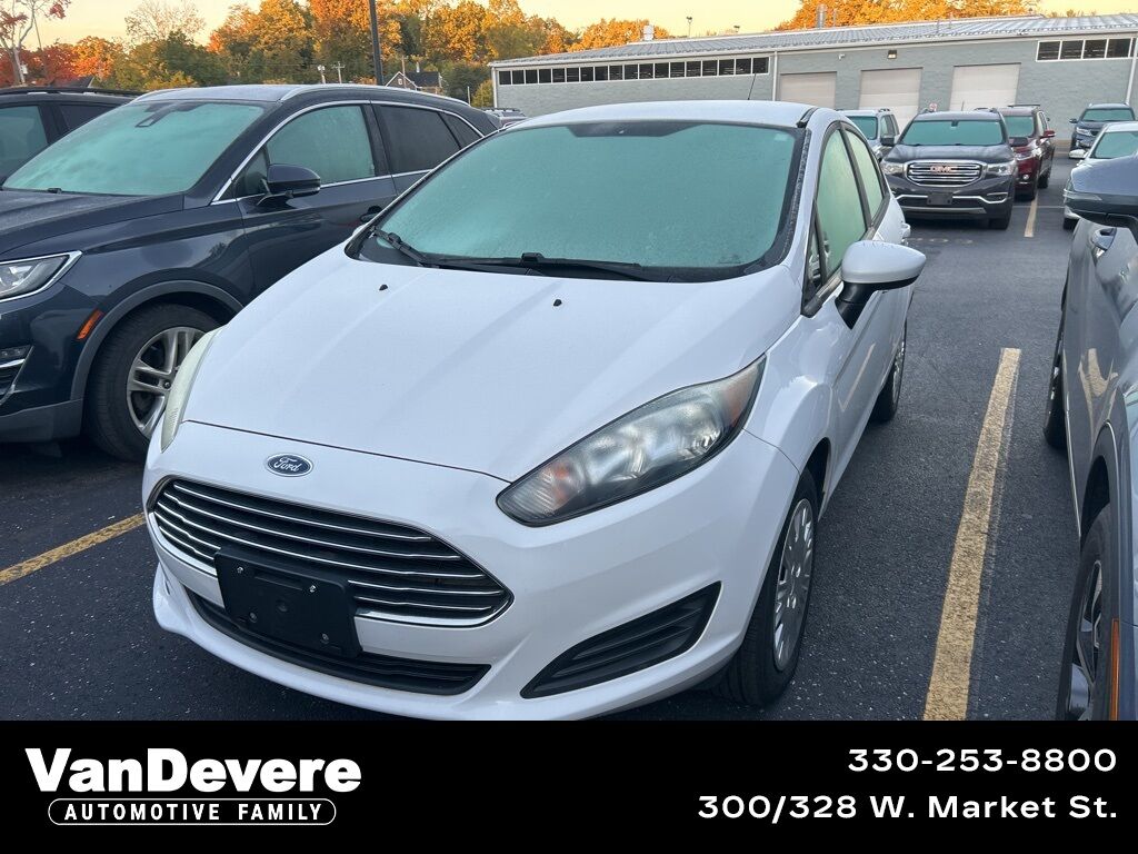 2016 Ford Fiesta S Akron OH