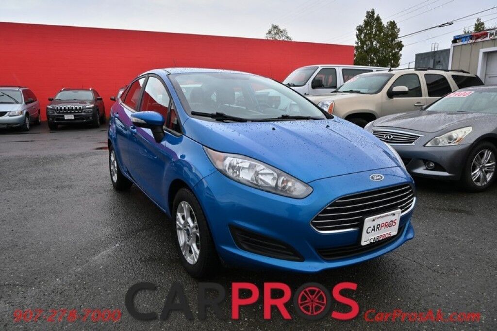 2016 Ford Fiesta SE - 1.6L - Automatic - Heated Front Seats - Power Windows & Door Locks - Remote Keyless Entry - Engine Block Heater