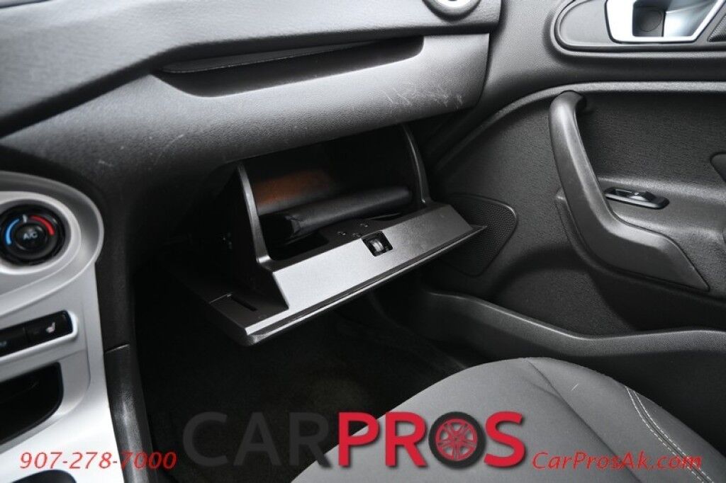 2016 Ford Fiesta SE - Automatic - Heated Front Seats - Cruise Control - Automatic Climate Control - Power Mirrors Windows & Door Locks - Aluminum Wheels Anchorage AK